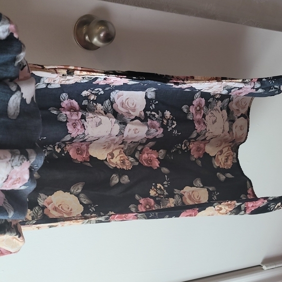 Love J Maxi Dress Floral Off Shoulder Bohemian Size Medium - Picture 6 of 9